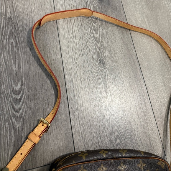 Louis Vuitton Jeune Fille MM Shoulder Bag in Monogram Brown✨ - Picture 6 of 17